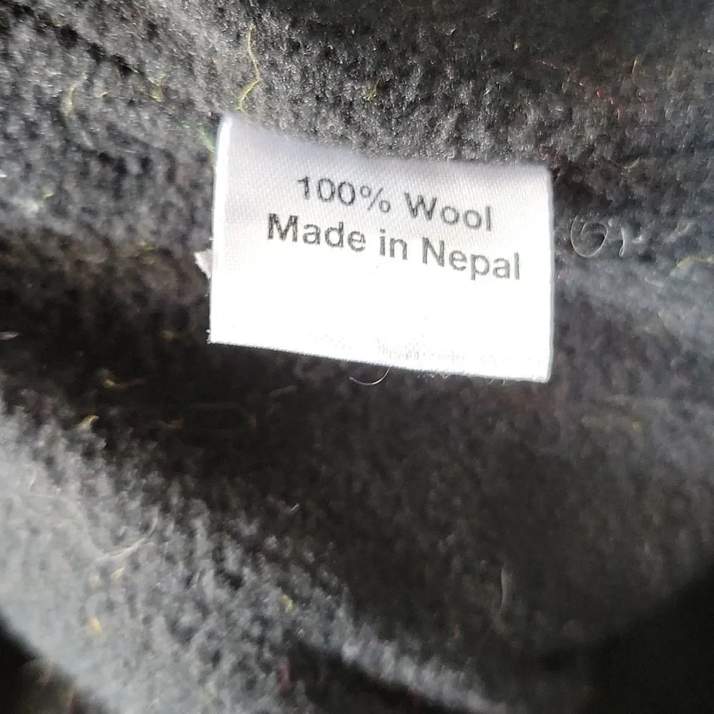 N/A knitted dog
